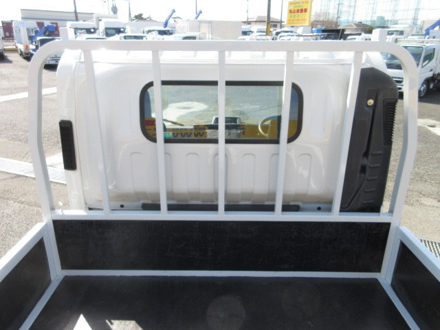 いすゞ エルフ 小型 平ボディ 2RG-NPR88AR(101724) 10枚目