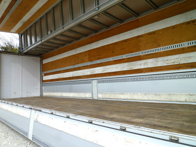 Nissan UD quon Large Wing body 2PG-CG5CA(101723) 23枚目