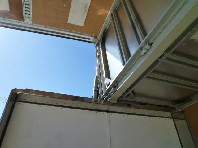 Nissan UD quon Large Wing body 2PG-CG5CA(101723) 26枚目