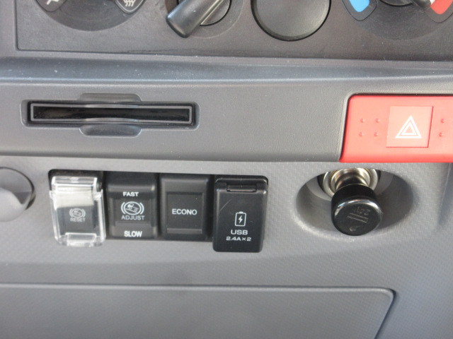 いすゞ エルフ 小型 平ボディ 2RG-NPR88AR(101724) 21枚目