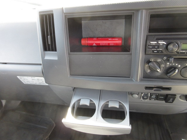 いすゞ エルフ 小型 平ボディ 2RG-NPR88AR(101724) 22枚目