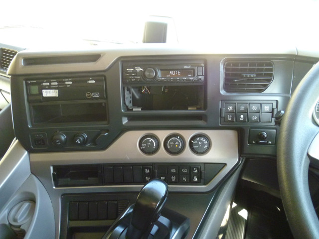 Nissan UD quon Large Wing body 2PG-CG5CA(101723) 33枚目