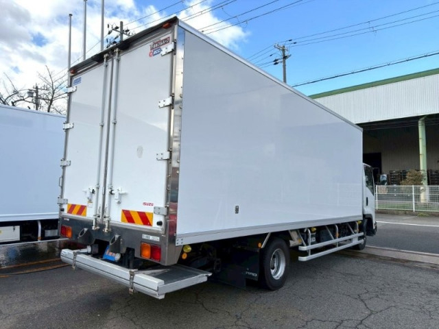 いすゞ フォワード 中型 冷蔵冷凍バン 2PG-FRR90S2(101725) 3枚目