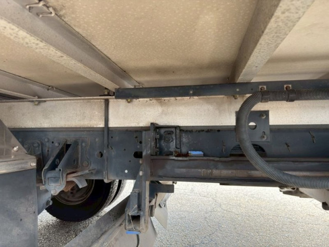 いすゞ フォワード 中型 冷蔵冷凍バン 2PG-FRR90S2(101725) 14枚目