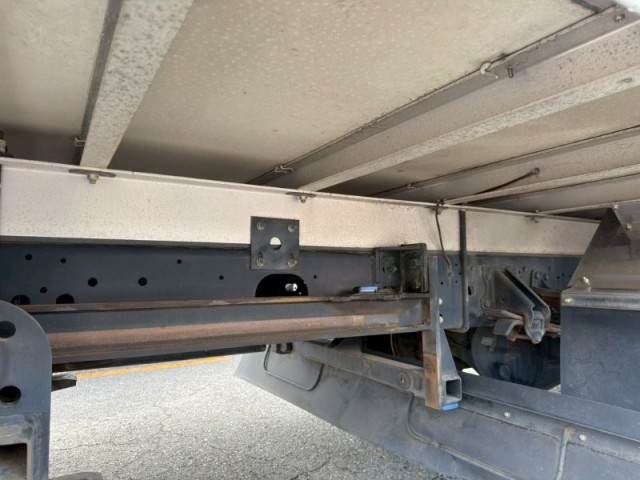 いすゞ フォワード 中型 冷蔵冷凍バン 2PG-FRR90S2(101725) 15枚目