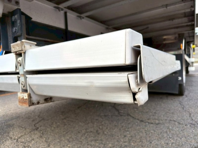 いすゞ フォワード 中型 冷蔵冷凍バン 2PG-FRR90S2(101725) 21枚目