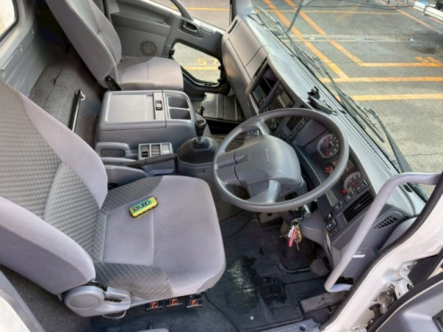 いすゞ フォワード 中型 冷蔵冷凍バン 2PG-FRR90S2(101725) 28枚目