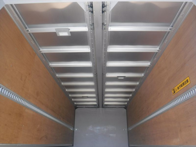 いすゞ フォワード 中型 ウィング 2RG-FRR90T2(101726) 30枚目