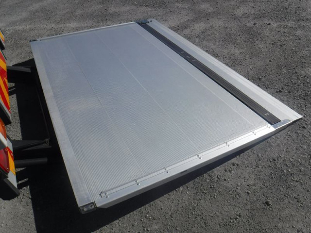 いすゞ フォワード 中型 ウィング 2RG-FRR90T2(101726) 34枚目