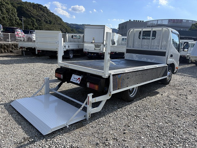 トヨタ トヨエース 小型 平ボディ TKG-XZC605(113130) 15枚目