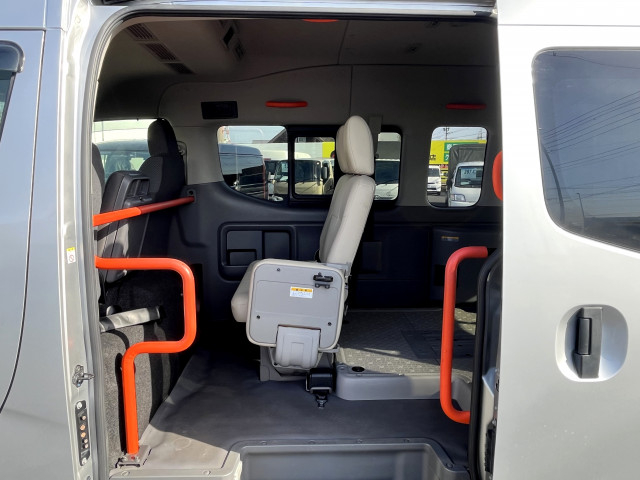 日産自動車 キャラバン 小型 バス CBF-CS4E26(101735) 5枚目