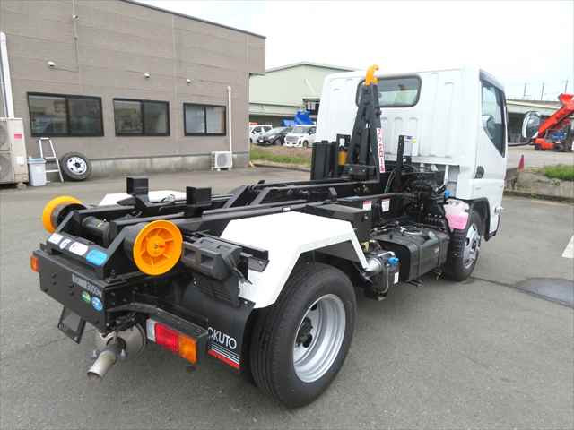 三菱ふそう キャンター 小型 コンテナ専用車 2RG-FBAV0(101736) 6枚目