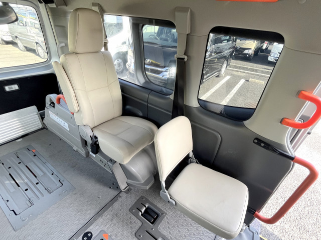 日産自動車 キャラバン 小型 バス CBF-CS4E26(101735) 20枚目