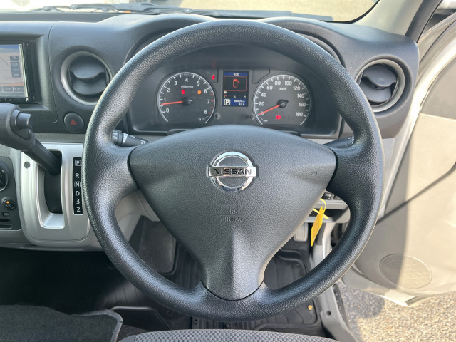 日産自動車 キャラバン 小型 バス CBF-CS4E26(101735) 25枚目