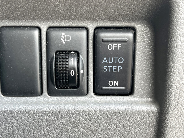 日産自動車 キャラバン 小型 バス CBF-CS4E26(101735) 30枚目