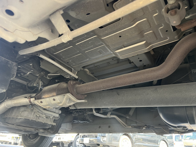 日産自動車 キャラバン 小型 バス CBF-CS4E26(101735) 40枚目