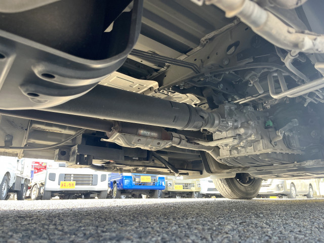 日産自動車 キャラバン 小型 バス CBF-CS4E26(101735) 41枚目