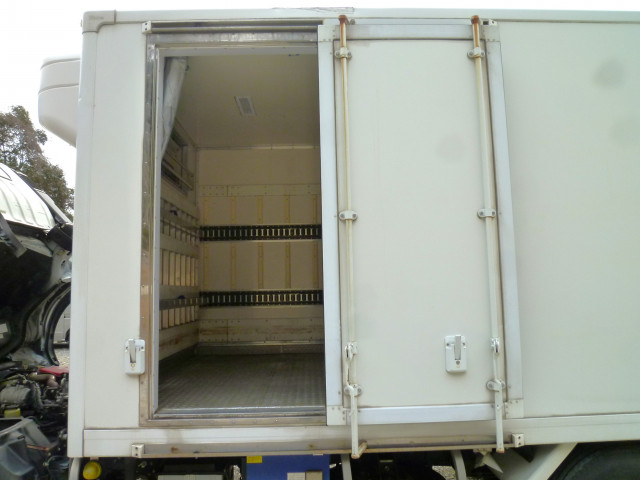 日野 デュトロ 小型 冷蔵冷凍バン 2KG-XZU710M(101741) 10枚目