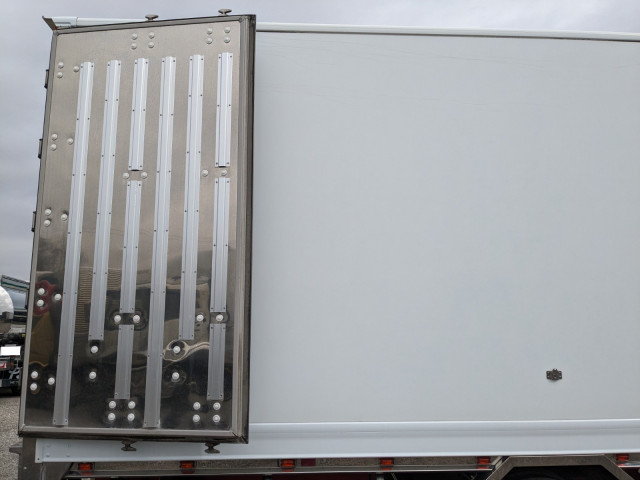 日野 レンジャー 増トン 保冷バン 2PG-FE2ABA(101745) 35枚目