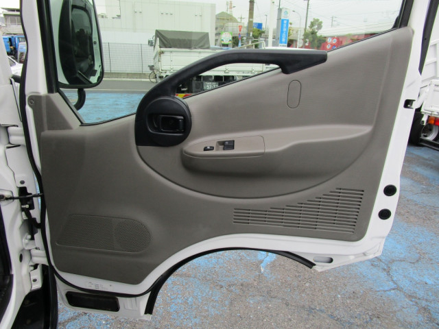 日産自動車 アトラス 小型 平ボディ CBF-SQ2F24(101749) 37枚目