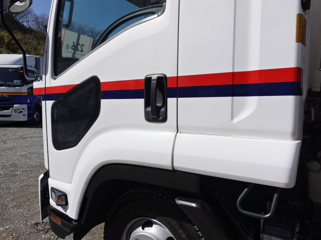 いすゞ フォワード 中型 ウィング TKG-FRR90T2(101772) 12枚目