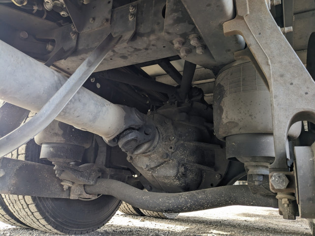 UDトラックス（日産） クオン 大型 ウィング QKG-CD5ZA(101775) 16枚目