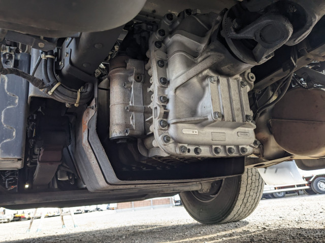 UDトラックス（日産） クオン 大型 ウィング QKG-CD5ZA(101775) 17枚目