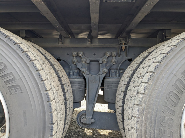 UDトラックス（日産） クオン 大型 ウィング QKG-CD5ZA(101775) 18枚目