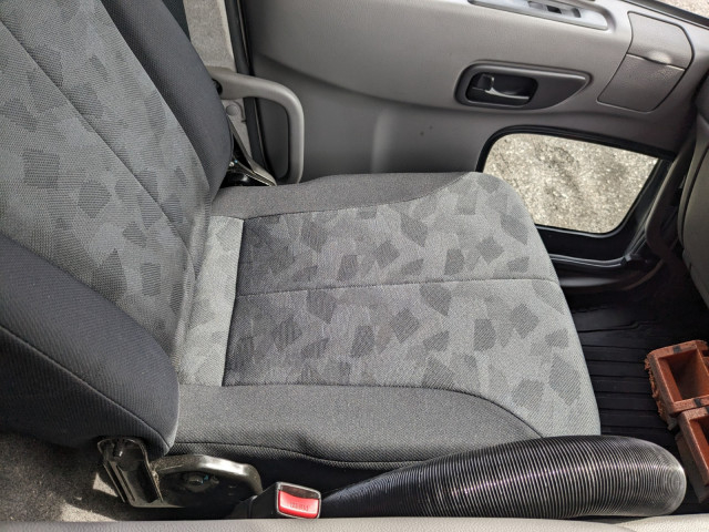 UDトラックス（日産） クオン 大型 ウィング QKG-CD5ZA(101775) 25枚目