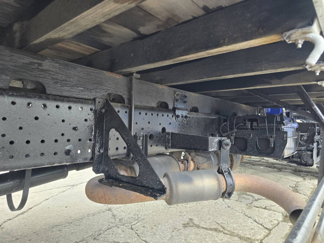 いすゞ フォワード 中型 平ボディ（クレーン付） TKG-FRR90S1(101776) 12枚目