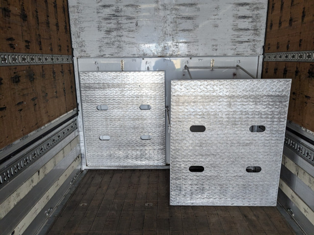 UDトラックス（日産） クオン 大型 ウィング QKG-CD5ZA(101775) 34枚目