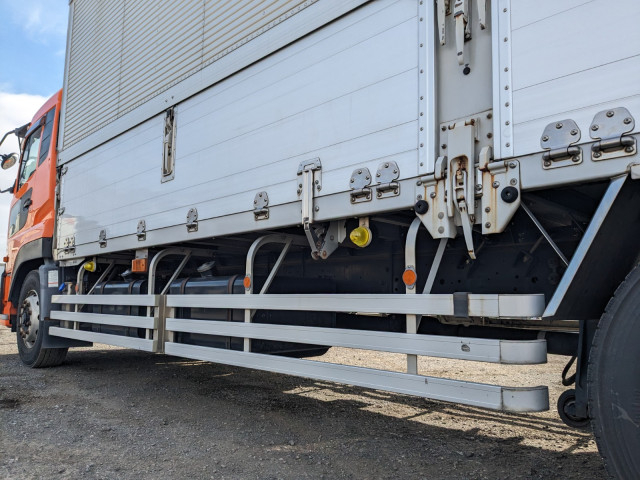 UDトラックス（日産） クオン 大型 ウィング QKG-CD5ZA(101775) 38枚目