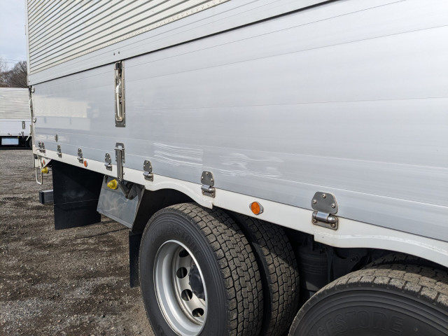 UDトラックス（日産） クオン 大型 ウィング QKG-CD5ZA(101775) 41枚目