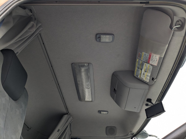 UDトラックス（日産） クオン 大型 ウィング QKG-CD5ZA(101775) 44枚目