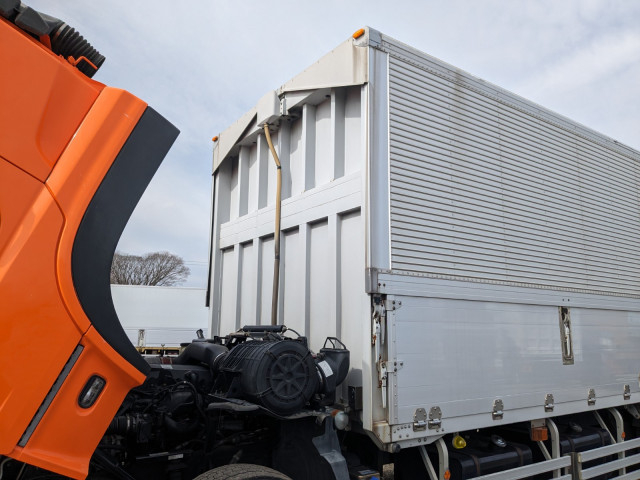 UDトラックス（日産） クオン 大型 ウィング QKG-CD5ZA(101775) 46枚目