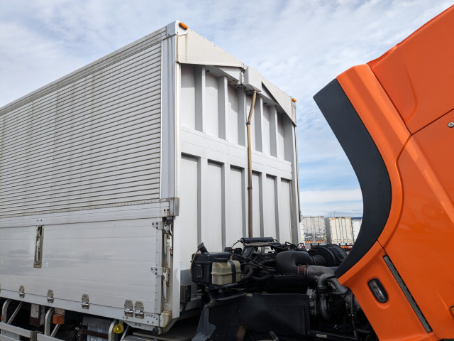 UDトラックス（日産） クオン 大型 ウィング QKG-CD5ZA(101775) 48枚目