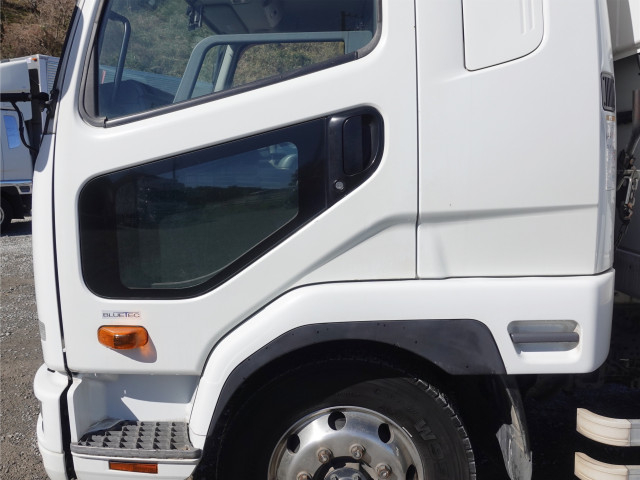 三菱ふそう ファイター 増トン 冷蔵冷凍バン QKG-FK62FZ(101795) 13枚目