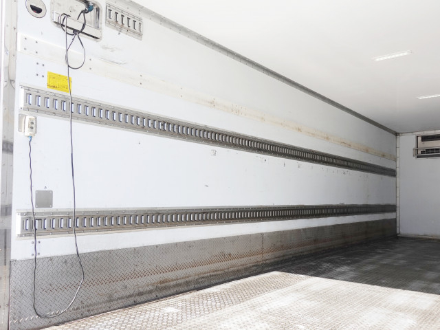 三菱ふそう ファイター 増トン 冷蔵冷凍バン QKG-FK62FZ(101795) 18枚目