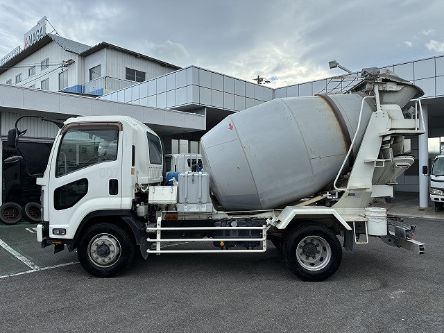 いすゞ フォワード 増トン ミキサー車 LKG-FTR90S2(101797) 4枚目