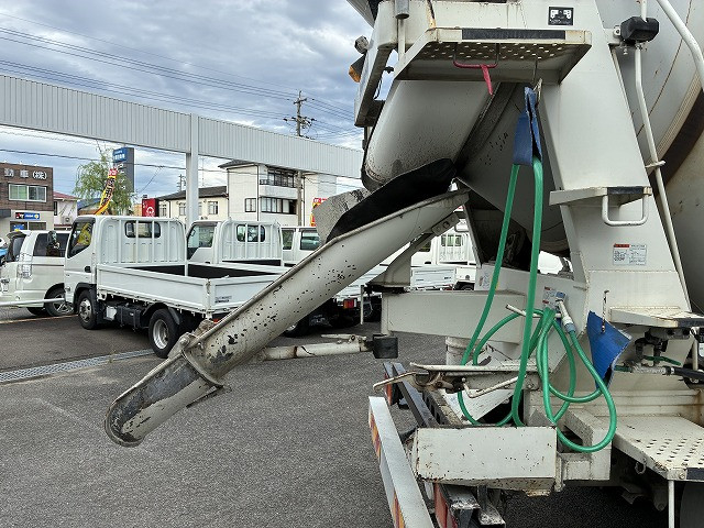 いすゞ フォワード 増トン ミキサー車 LKG-FTR90S2(101797) 10枚目