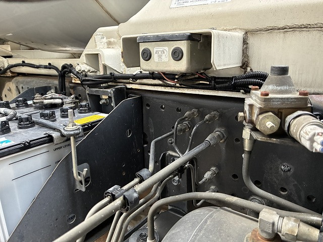 いすゞ フォワード 増トン ミキサー車 LKG-FTR90S2(101797) 26枚目