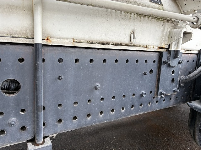 いすゞ フォワード 増トン ミキサー車 LKG-FTR90S2(101797) 28枚目