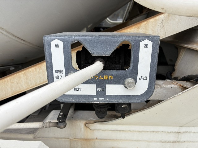 いすゞ フォワード 増トン ミキサー車 LKG-FTR90S2(101797) 32枚目