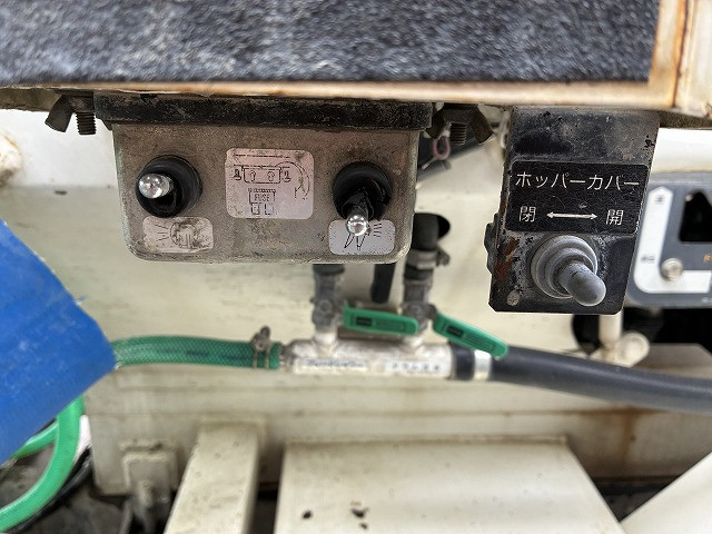 いすゞ フォワード 増トン ミキサー車 LKG-FTR90S2(101797) 34枚目