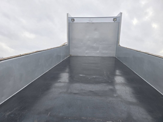 いすゞ ギガ 大型 土砂ダンプ QKG-CXZ77AT(101801) 13枚目