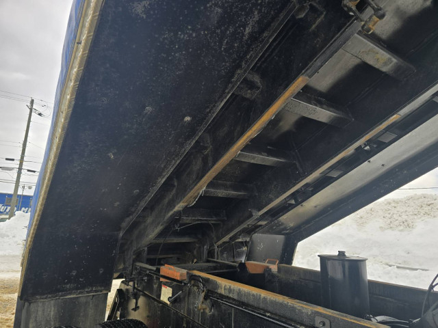 いすゞ ギガ 大型 土砂ダンプ QKG-CXZ77AT(101801) 16枚目