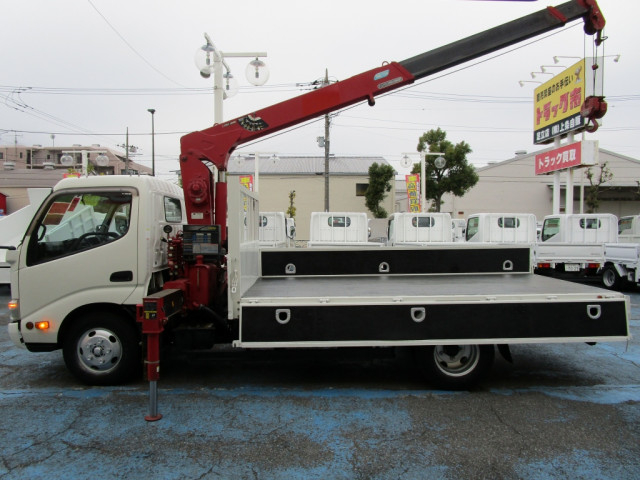 日野 デュトロ 小型 平ボディ（クレーン付） TKG-XZU650M(101804) 10枚目