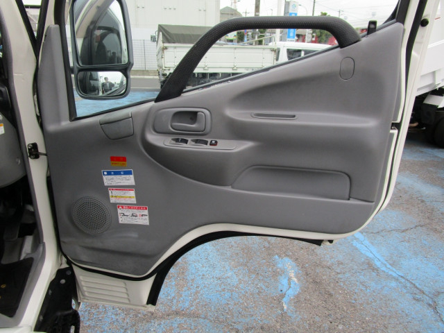 日野 デュトロ 小型 平ボディ（クレーン付） TKG-XZU650M(101804) 29枚目