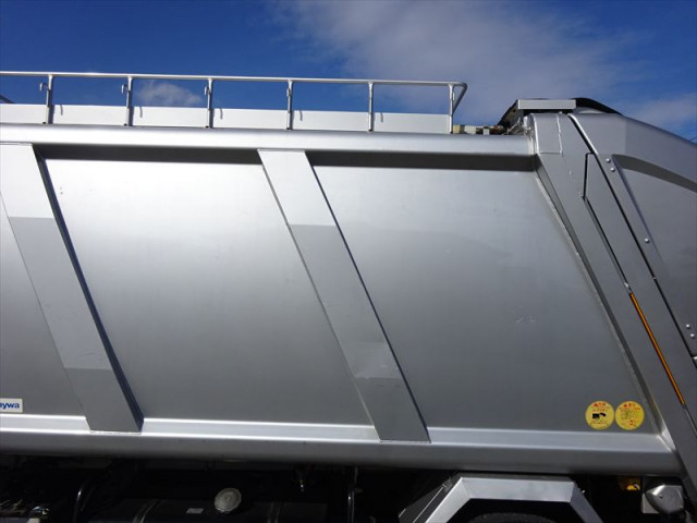 日野 レンジャー 中型 塵芥車（プレス式） TKG-FC9JGAA(101807) 5枚目