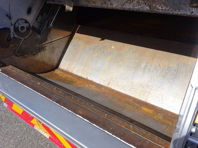 日野 レンジャー 中型 塵芥車（プレス式） TKG-FC9JGAA(101807) 16枚目